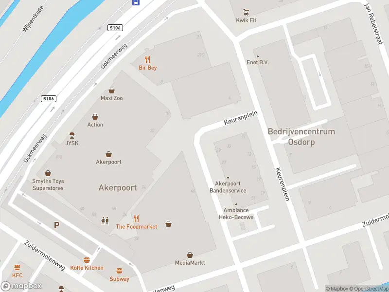 Ambulance met gepaste spoed naar de Keurenplein in Amsterdam