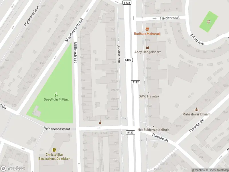 Ambulance met grote spoed naar de Dordtselaan in Rotterdam