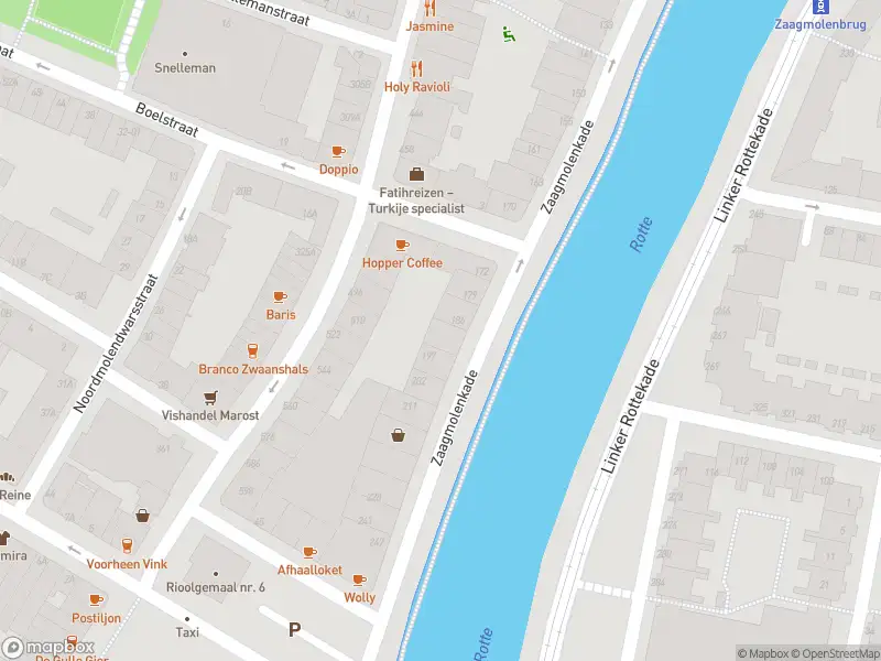 Ambulance met grote spoed naar de Zaagmolenkade in Rotterdam