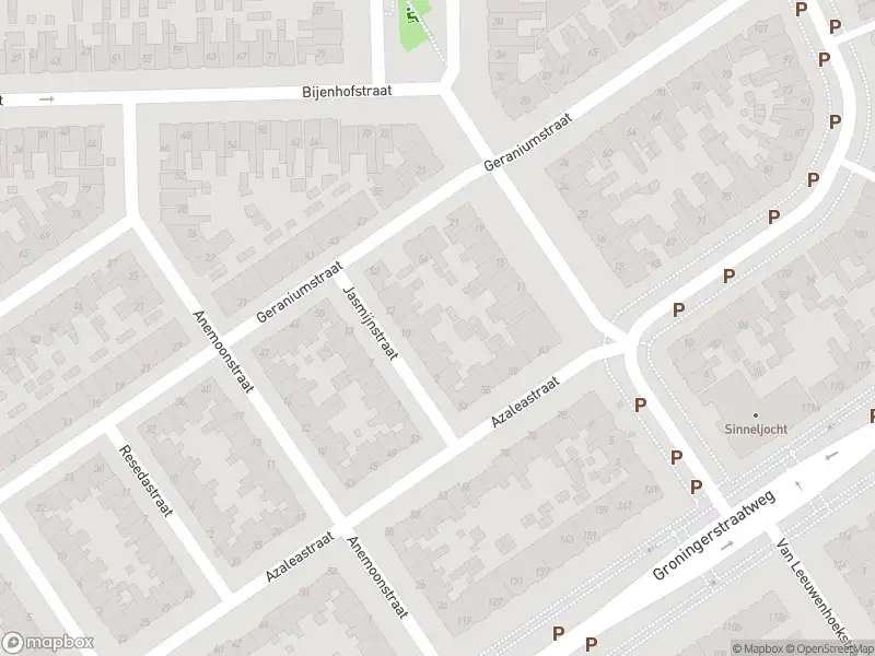 Brandweer met grote spoed naar de Dahliastraat in Leeuwarden vanwege waarnemen gaslucht