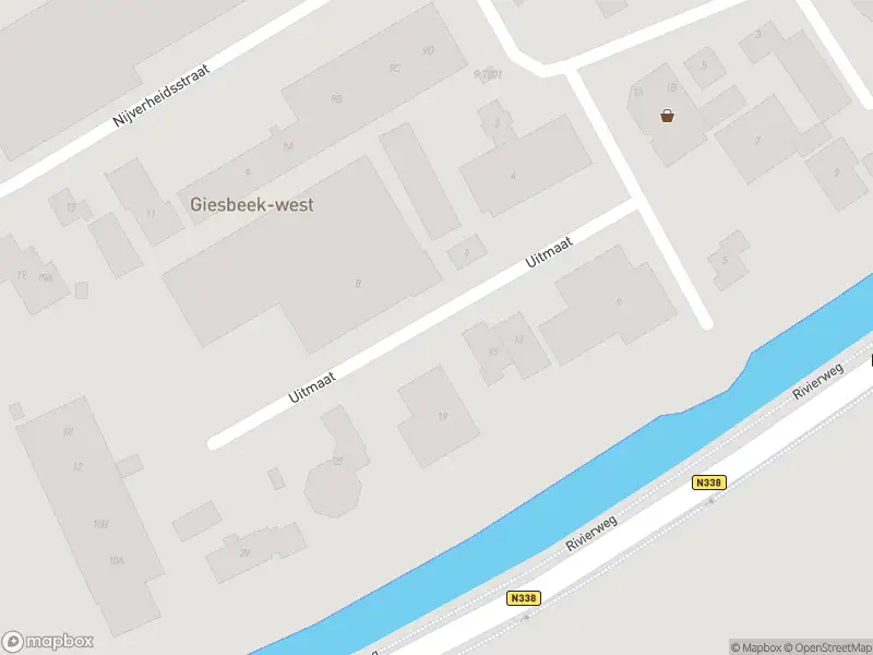 Brandweer met grote spoed naar de Uitmaat in Giesbeek vanwege reanimatie