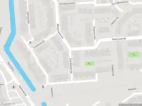 Ambulance met grote spoed naar de Schoffelvoorde in Spijkenisse