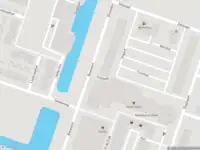 Ambulance met grote spoed naar de Bovensim in Hoogvliet Rotterdam