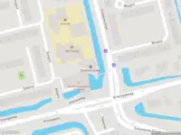 Ambulance met grote spoed naar de Bongerd in Capelle aan den IJssel