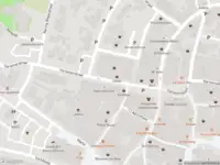 Politie naar de Varsenerstraat in Ommen vanwege aanrijding met letsel