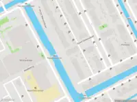 Ambulance met grote spoed naar de Govert Oostwoudpad in Zwaag