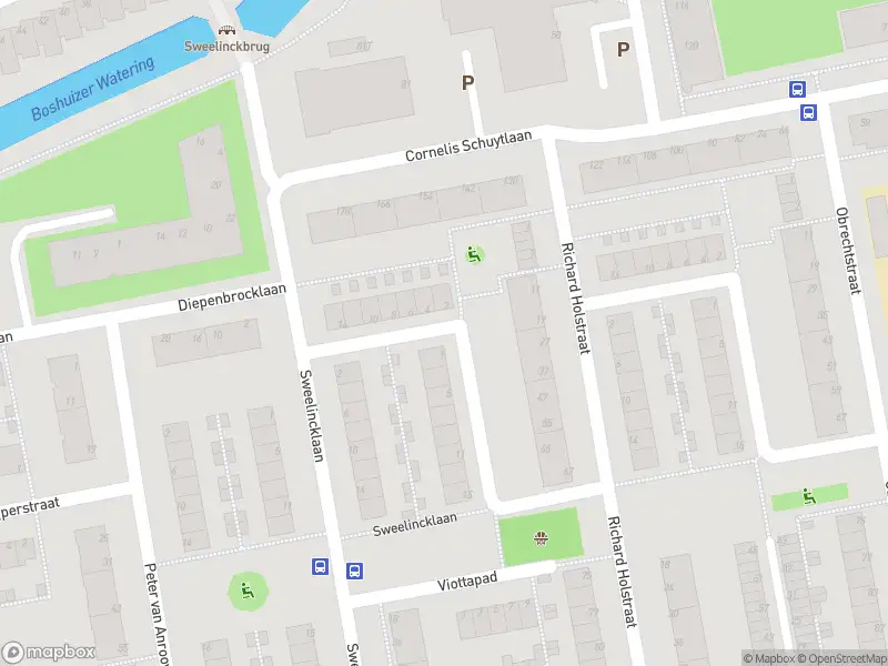 Brandweer met gepaste spoed naar de Bernard Zweersstraat in Leiden