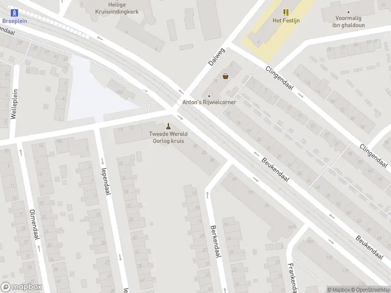 Ambulance met grote spoed naar de Beukendaal in Rotterdam