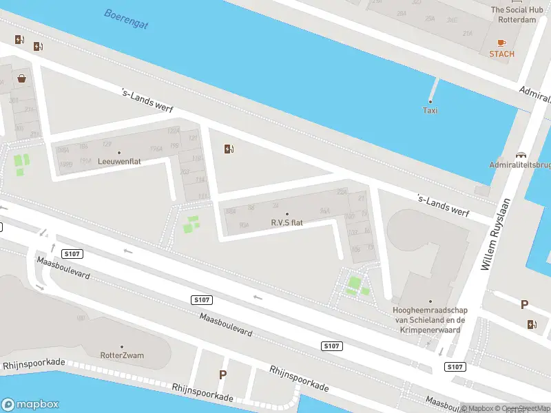 Ambulance met grote spoed naar de 's-Lands werf in Rotterdam