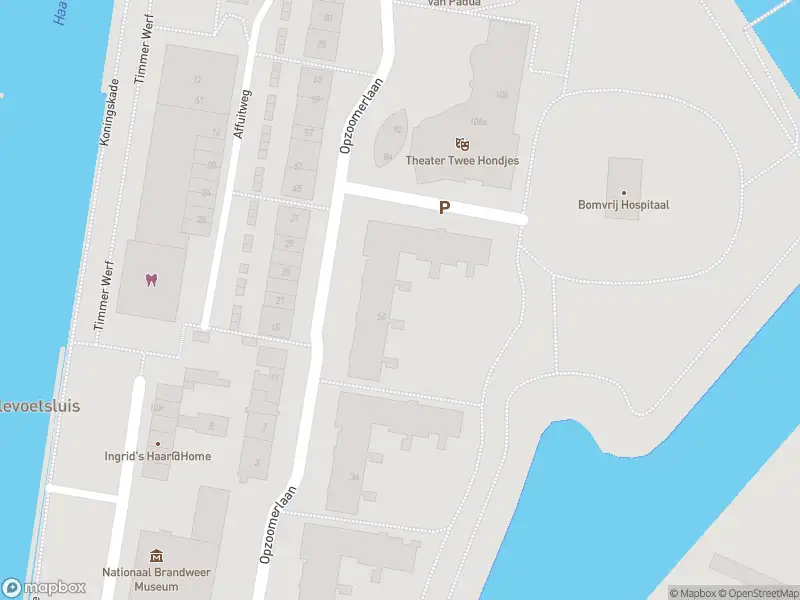 Ambulance met grote spoed naar de Opzoomerlaan in Hellevoetsluis