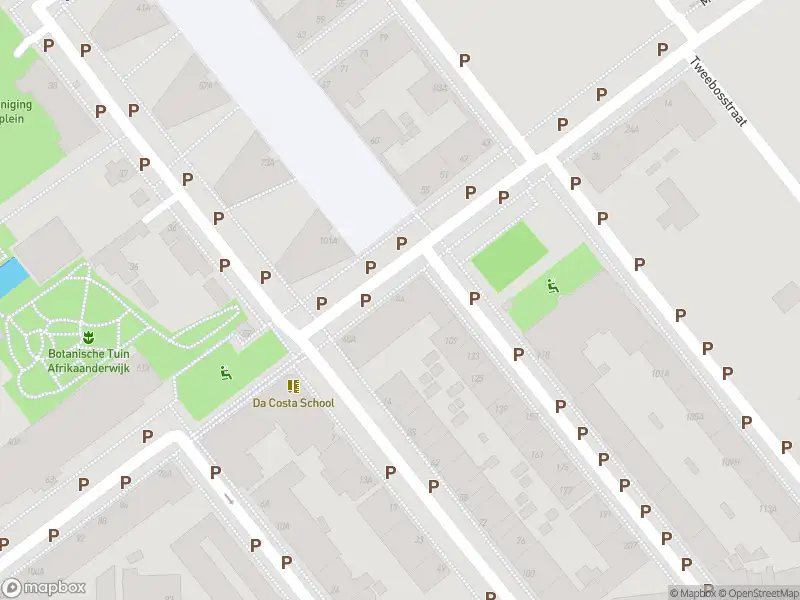 Ambulance met gepaste spoed naar de Martinus Steijnstraat in Rotterdam