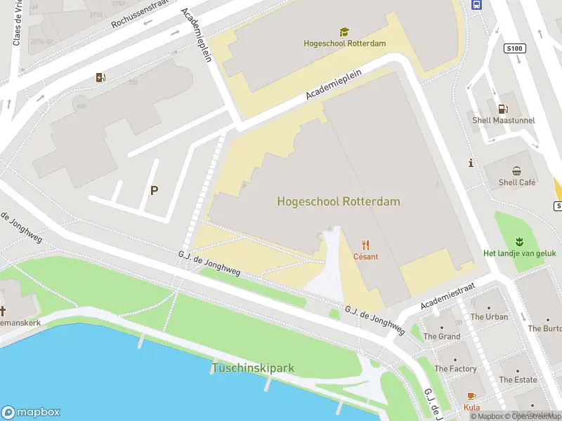 Ambulance met gepaste spoed naar de Academieplein in Rotterdam