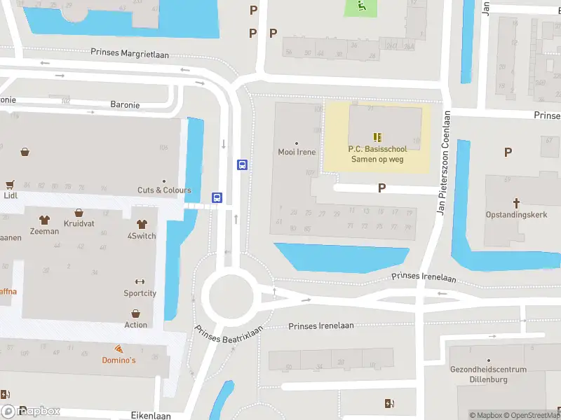 Ambulance met grote spoed naar de Juliana van Stolbergstraat in Alphen aan den Rijn