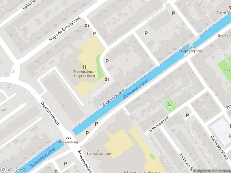 Ambulance met grote spoed naar de Loevesteinplaats in Delft