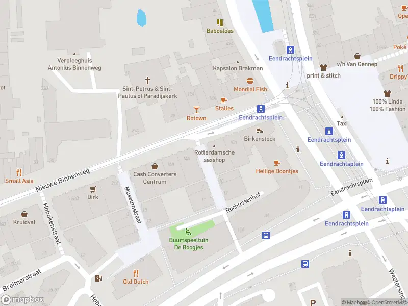 Ambulance met grote spoed naar de Nieuwe Binnenweg in Rotterdam