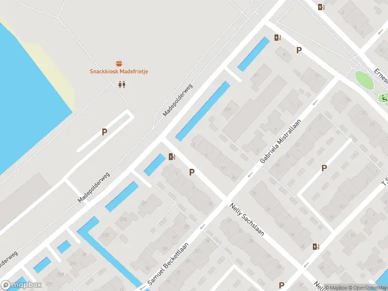 Ambulance met grote spoed naar de Nelly Sachslaan in 's-Gravenhage