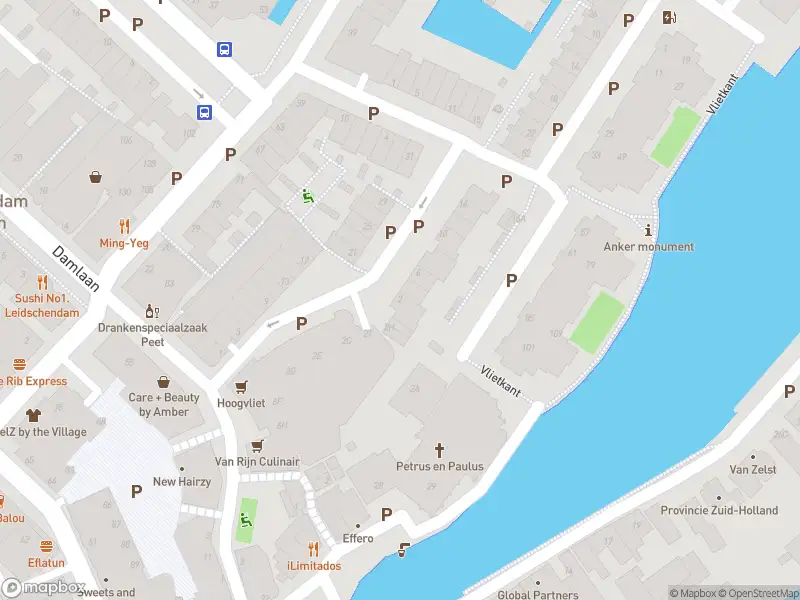 Ambulance met grote spoed naar de Molenpad in Leidschendam