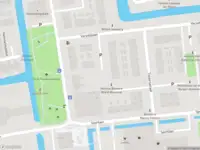 Ambulance met grote spoed naar de Wiardi Beckmanhof in Gouda