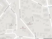 Politie naar de Noordelijke Spoorstraat in Ede vanwege aanrijding met letsel