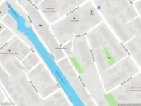 Ambulance met grote spoed naar de Molenstraat in Strijen