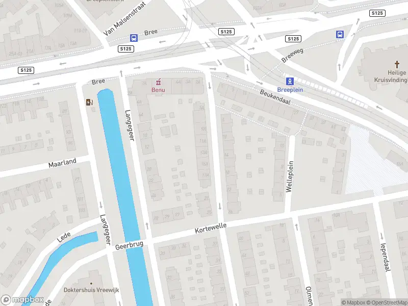 Ambulance met gepaste spoed naar de Meiendaal in Rotterdam