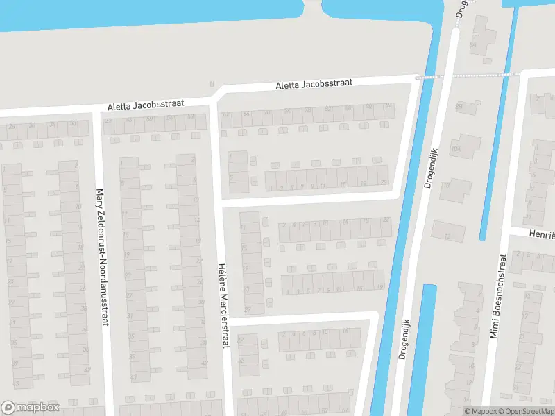 Ambulance met grote spoed naar de Cornelia de Langestraat in Spijkenisse