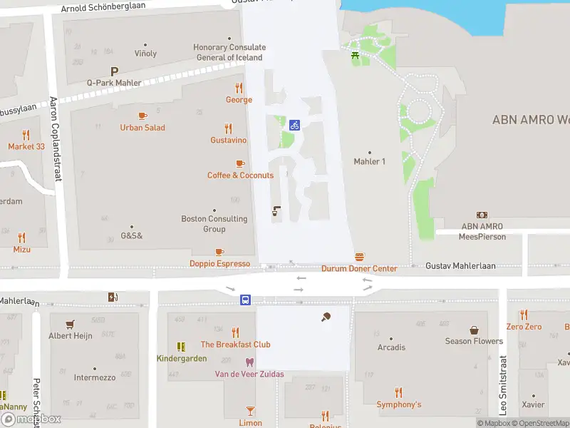 Brandweer met gepaste spoed naar de Claude Debussylaan in Amsterdam