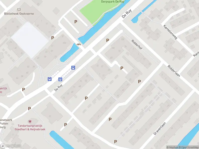 Ambulance met grote spoed naar de Slotlaan in Oostvoorne