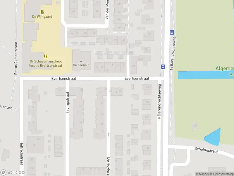 Ambulance met grote spoed naar de De Ruyterstraat in Barendrecht