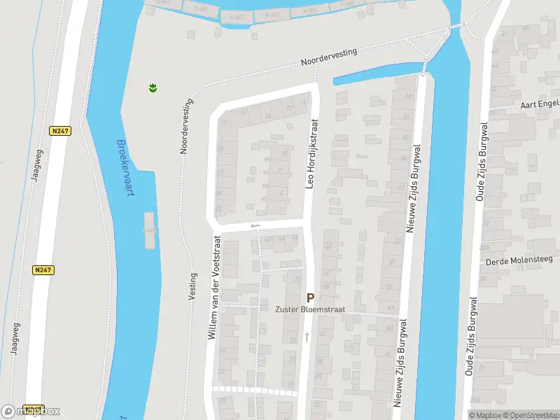 Ambulance met grote spoed naar de Leo Hordijkstraat in Monnickendam