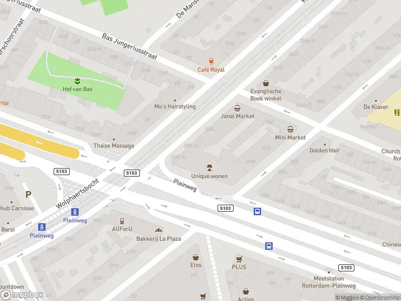 Ambulance met gepaste spoed naar de Wolphaertsbocht in Rotterdam