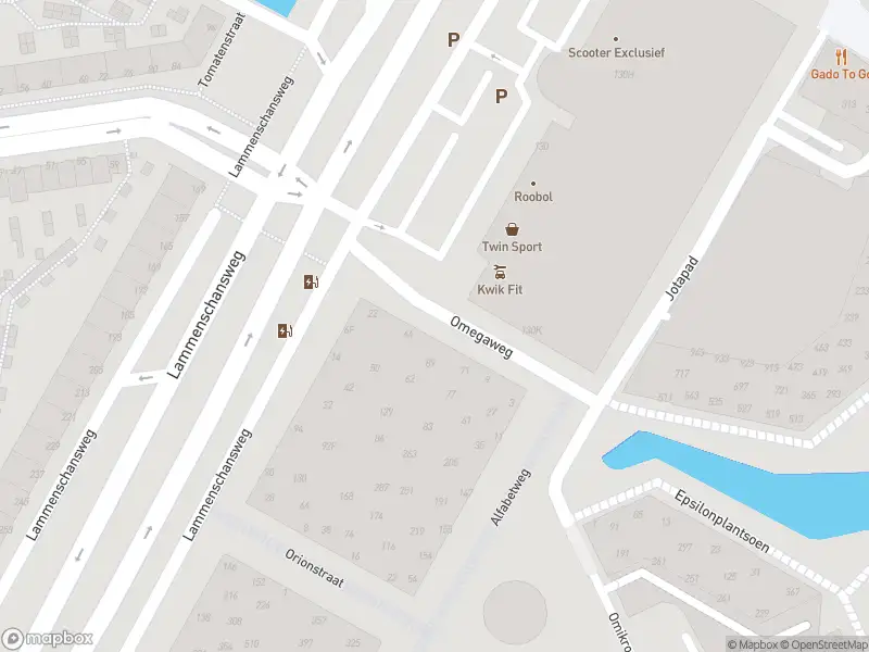 Ambulance met gepaste spoed naar de Lammenschansplein in Leiden