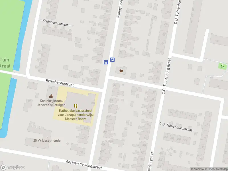 Ambulance met gepaste spoed naar de Koninginneweg in Rotterdam