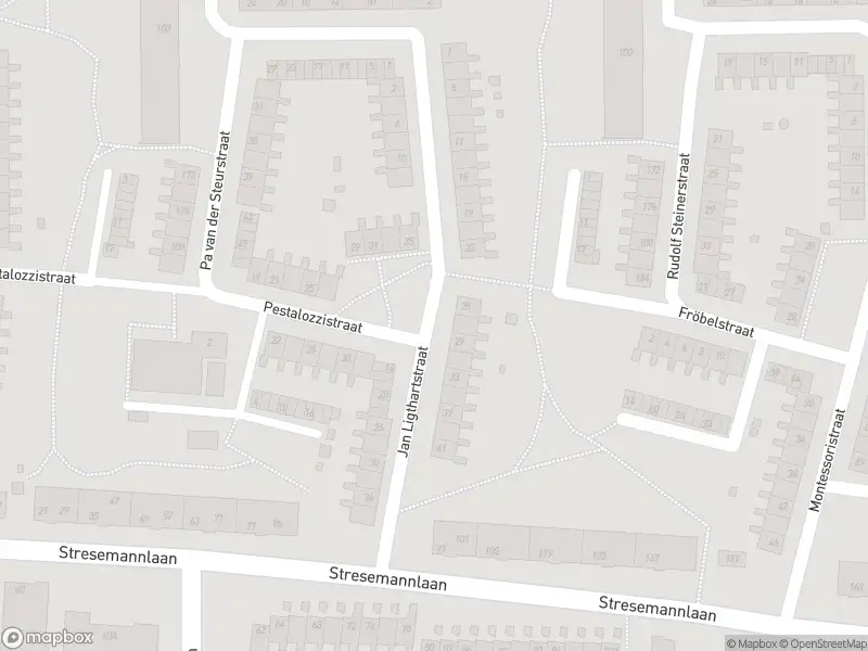 Ambulance met gepaste spoed naar de Montessoristraat in Haarlem