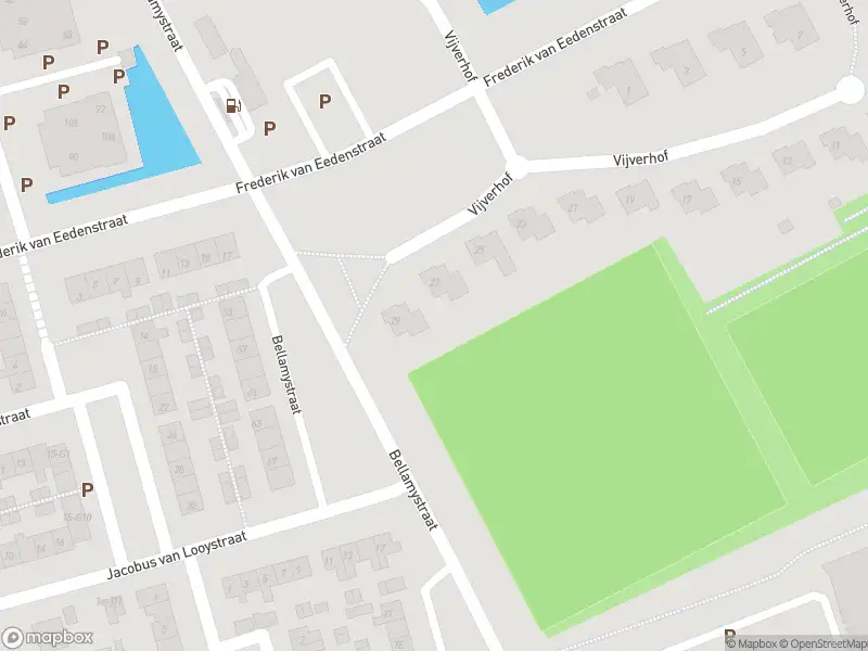 Ambulance, brandweer en politie met grote spoed naar de Schuberthof in Terneuzen vanwege grote brand