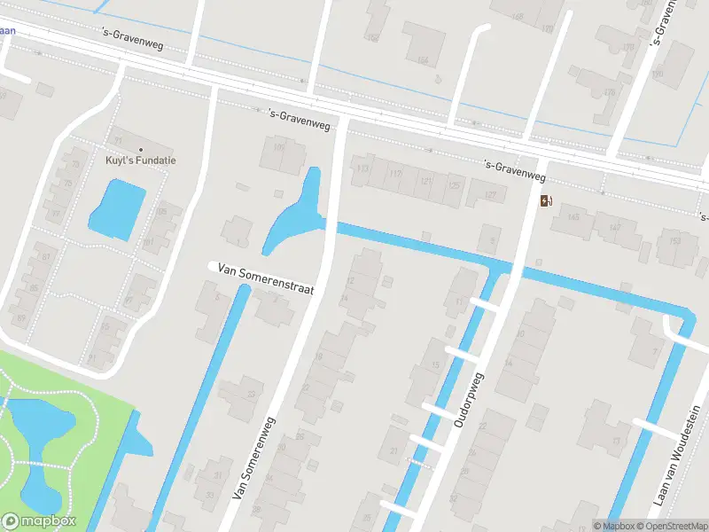 Ambulance met gepaste spoed naar de Van Somerenweg in Rotterdam