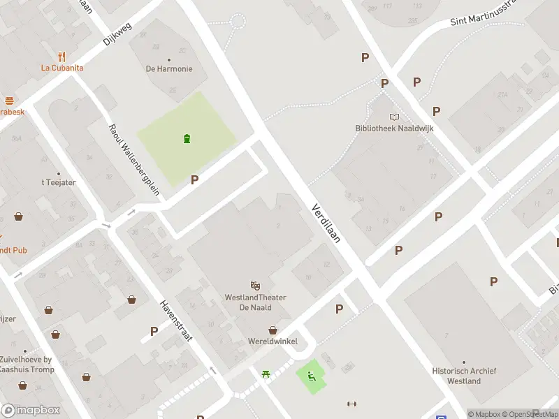 Ambulance met grote spoed naar de Raoul Wallenbergplein in Naaldwijk