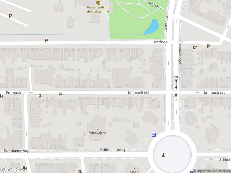 Ambulance met grote spoed naar de Emmastraat in Vlaardingen