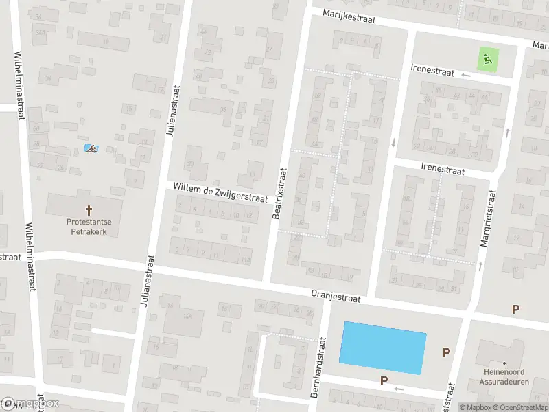 Ambulance met gepaste spoed naar de Beatrixstraat in Heinenoord