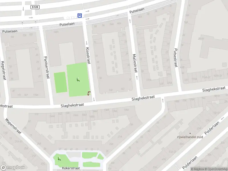 Ambulance met gepaste spoed naar de Slaghekstraat in Rotterdam