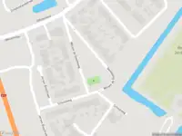 Ambulance met gepaste spoed naar de Willem de Goedeweg in Zwijndrecht