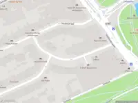 Ambulance met gepaste spoed naar de Tesselschadestraat in Amsterdam