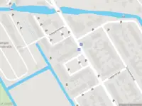 Ambulance met grote spoed naar de Gondelplantsoen in Nieuw-Lekkerland