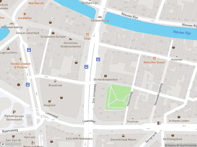 Ambulance met gepaste spoed naar de Sint Jorissteeg in Leiden