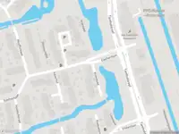 Ambulance met grote spoed naar de Krekelpad in Delft