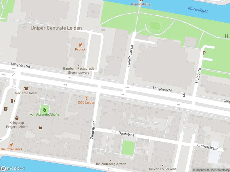 Brandweer met gepaste spoed naar de Langegracht in Leiden vanwege een liftopsluiting