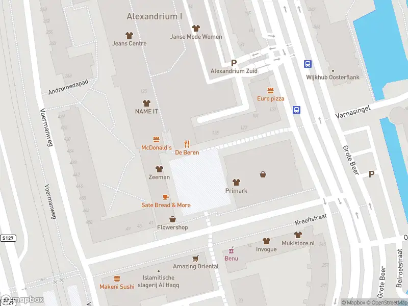 Ambulance met gepaste spoed naar de Poolsterplein in Rotterdam