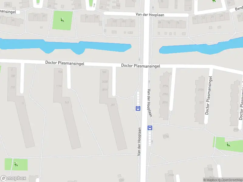 Ambulance met grote spoed naar de Ouderkerkerlaan in Amstelveen