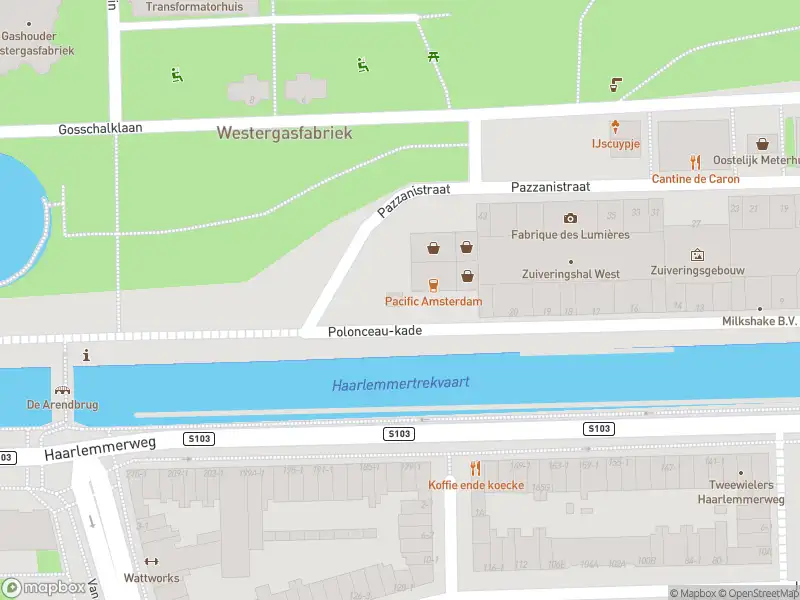 Ambulance met gepaste spoed naar de Polonceau-kade in Amsterdam