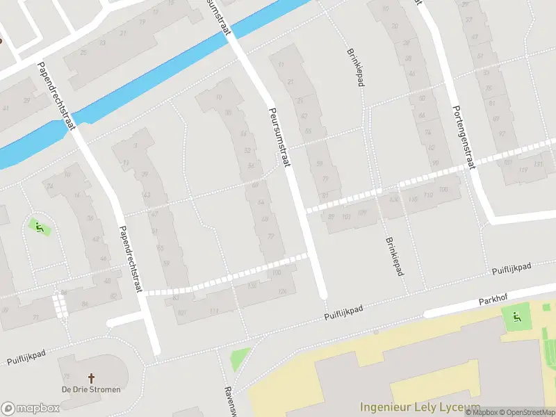 Brandweer met grote spoed naar de Remmerdenplein in Amsterdam vanwege afhijsen patient